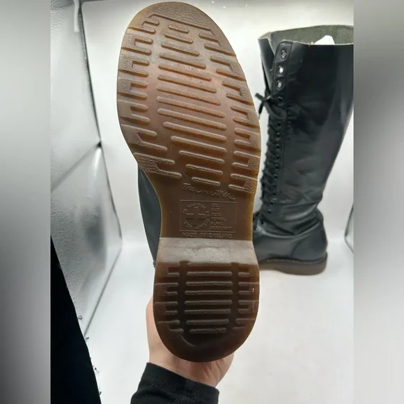 Vintage Dr Martens 1420 20 hole black knee high leather boots England m 8 W 9 - Picture 3 of 13